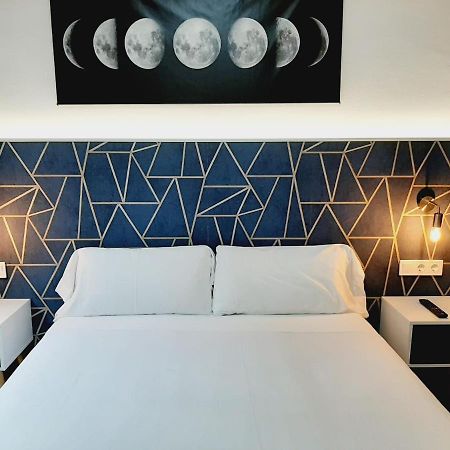 Hostal Laia By Gaiarooms Barcelona Eksteriør billede