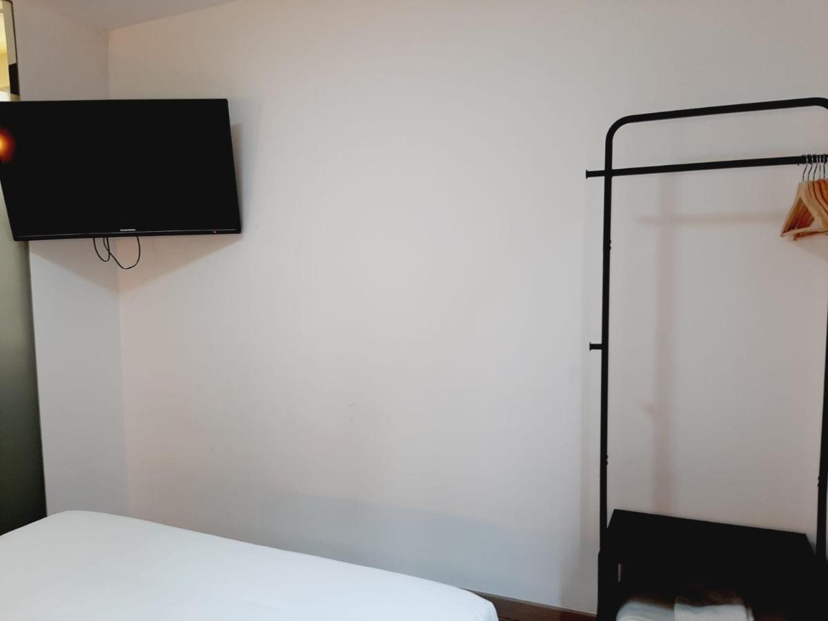 Hostal Laia By Gaiarooms Barcelona Eksteriør billede