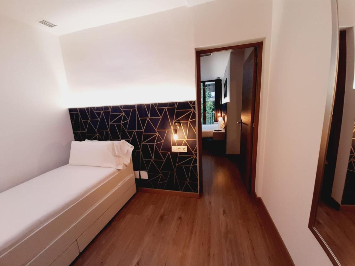 Hostal Laia By Gaiarooms Barcelona Eksteriør billede